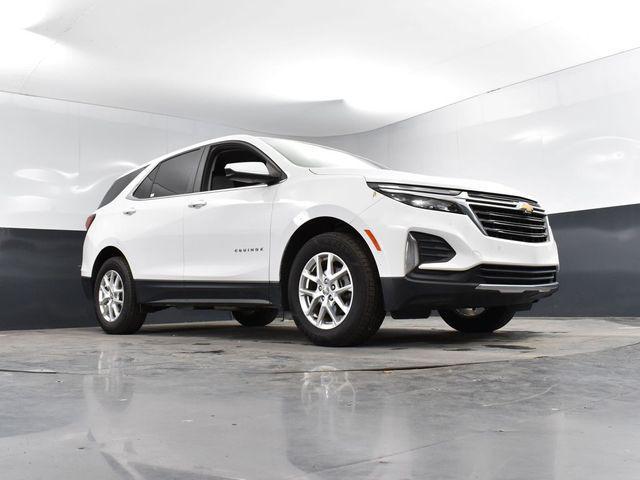 Photo of 2024 Summit White Chevrolet Equinox