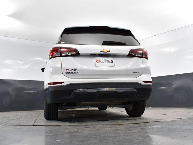Photo of 2024 Summit White Chevrolet Equinox