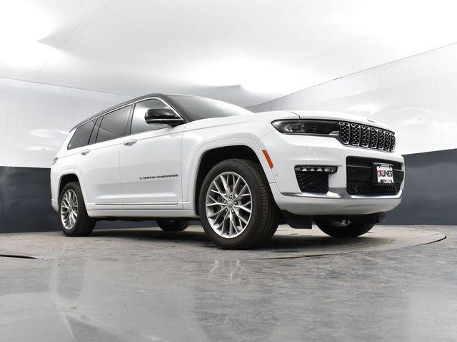 Photo of 2023 Bright White Clearcoat Jeep Grand Cherokee L