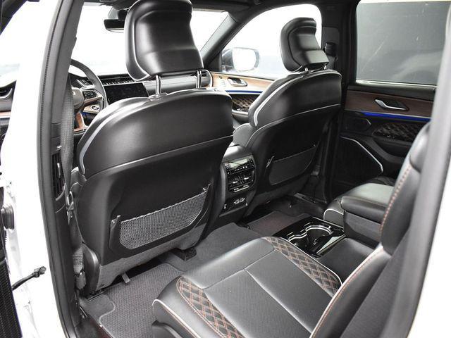 Photo of 2023 Bright White Clearcoat Jeep Grand Cherokee L
