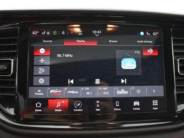 Photo of 2022 DB Black Crystal Clearcoat Dodge Durango
