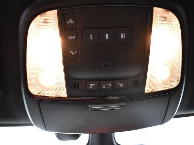 Photo of 2022 DB Black Crystal Clearcoat Dodge Durango