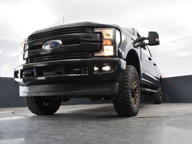 Photo of 2019 Agate Black Metallic Ford F-250