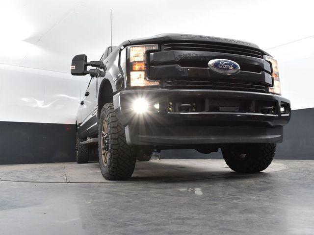 Photo of 2019 Agate Black Metallic Ford F-250
