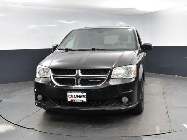 Photo of 2019 Brilliant Black Crystal Pearlcoat Dodge Grand Caravan