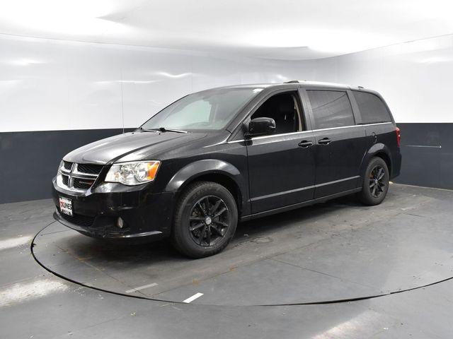 Photo of 2019 Brilliant Black Crystal Pearlcoat Dodge Grand Caravan