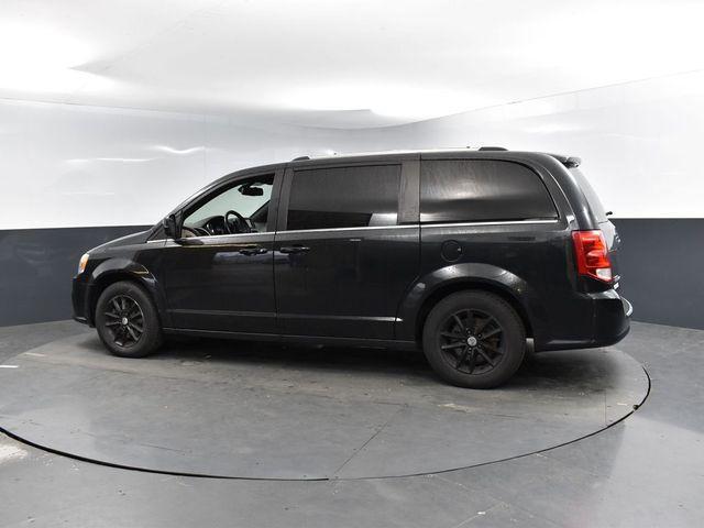 Photo of 2019 Brilliant Black Crystal Pearlcoat Dodge Grand Caravan