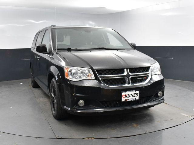 Photo of 2019 Brilliant Black Crystal Pearlcoat Dodge Grand Caravan