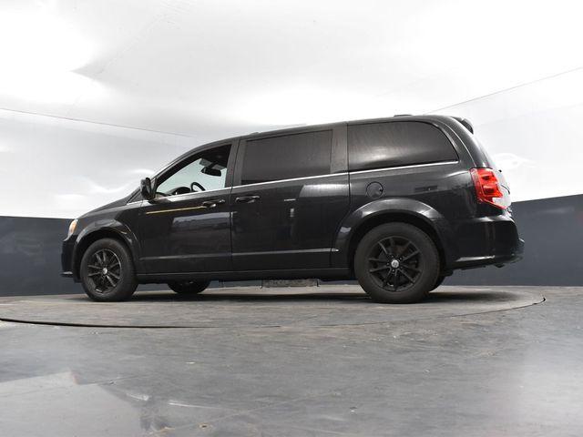 Photo of 2019 Brilliant Black Crystal Pearlcoat Dodge Grand Caravan