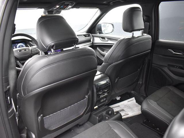 Photo of 2025 Baltic Gray Metallic Clearcoat Jeep Grand Cherokee L