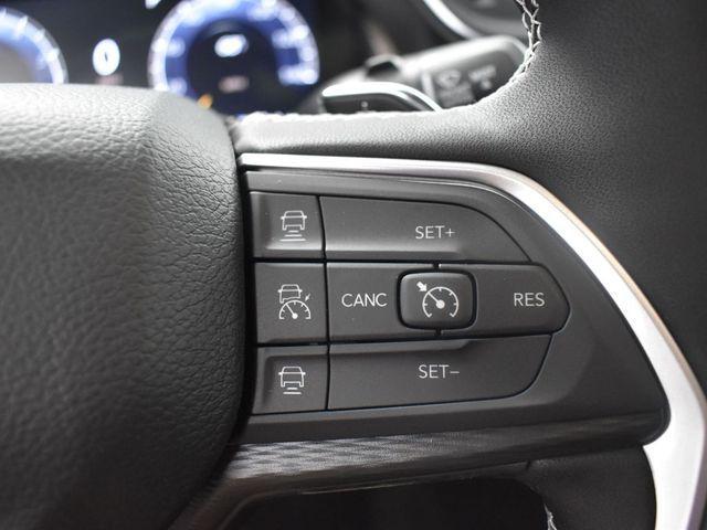 Photo of 2025 Baltic Gray Metallic Clearcoat Jeep Grand Cherokee L