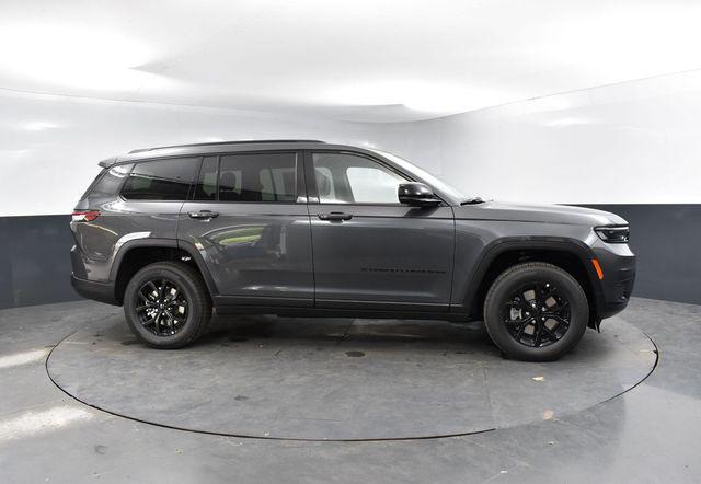 Photo of 2025 Baltic Gray Metallic Clearcoat Jeep Grand Cherokee L