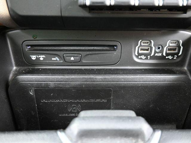Photo of 2019 Granite Crystal Metallic Clearcoat RAM 1500
