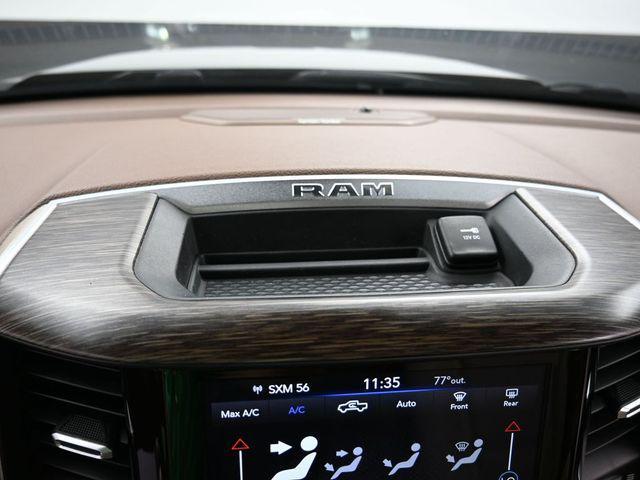 Photo of 2019 Granite Crystal Metallic Clearcoat RAM 1500