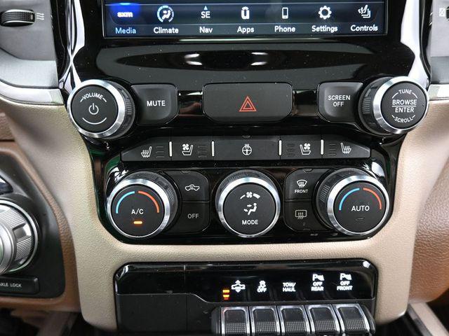 Photo of 2019 Granite Crystal Metallic Clearcoat RAM 1500