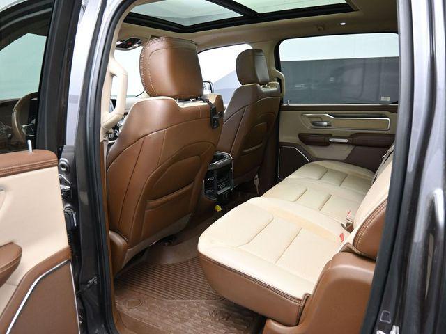 Photo of 2019 Granite Crystal Metallic Clearcoat RAM 1500
