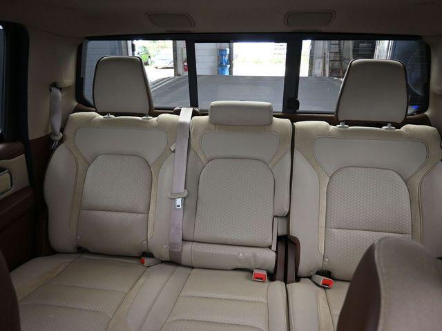 Photo of 2019 Granite Crystal Metallic Clearcoat RAM 1500