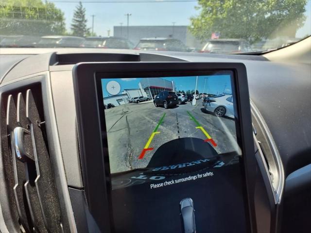 Photo of 2023 Gray Metallic Ford Edge