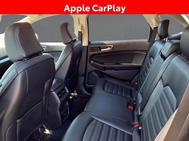 Photo of 2023 Gray Metallic Ford Edge