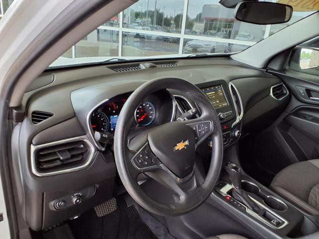 Photo of 2019 Summit White Chevrolet Equinox