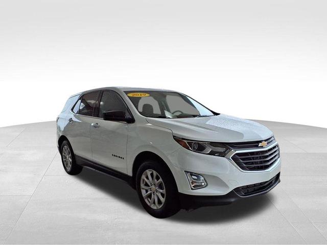 Photo of 2019 Summit White Chevrolet Equinox