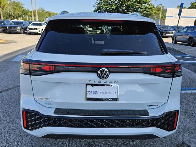 Photo of 2025 Opal White Pearl Volkswagen Tiguan