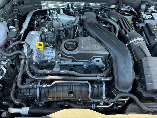 Photo of 2025 Platinum Gray Metallic Volkswagen Taos