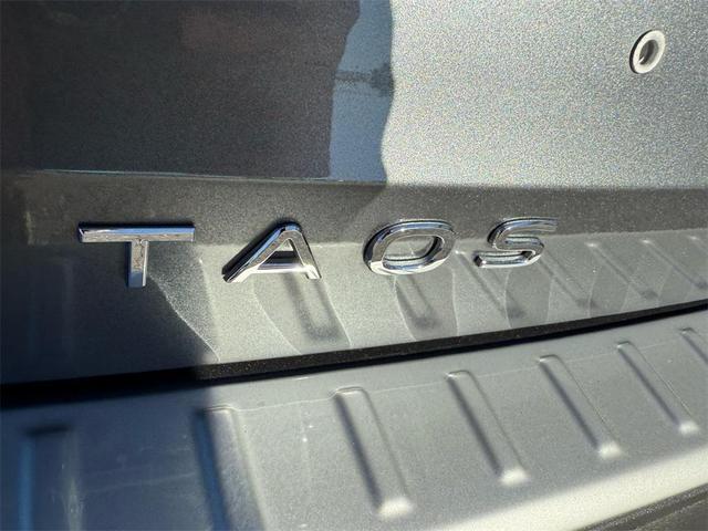 Photo of 2025 Platinum Gray Metallic Volkswagen Taos