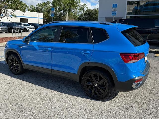 Photo of 2022 Blue Volkswagen Taos