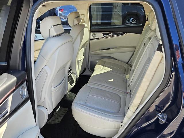 Photo of 2018 Blue Lincoln MKX