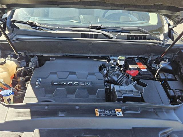 Photo of 2018 Blue Lincoln MKX