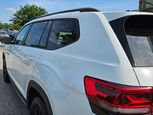 Photo of 2025 Pure White Volkswagen Atlas