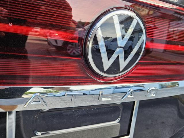 Photo of 2025 Deep Black Pearl Volkswagen Atlas