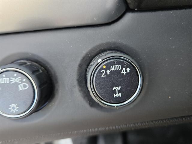 Photo of 2020 Summit White Chevrolet Tahoe