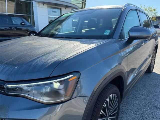 Photo of 2025 Platinum Gray Metallic Volkswagen Taos
