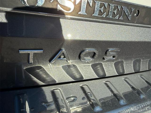 Photo of 2025 Platinum Gray Metallic Volkswagen Taos