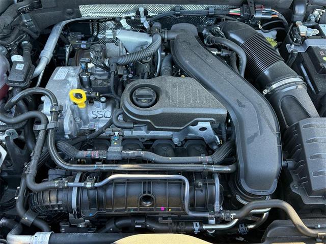 Photo of 2025 Platinum Gray Metallic Volkswagen Taos