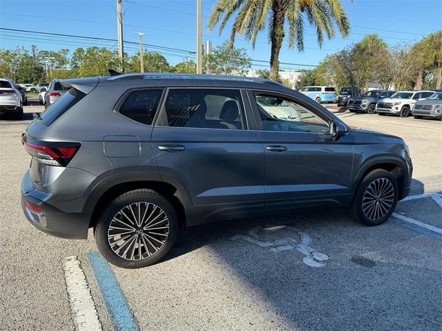 Photo of 2025 Platinum Gray Metallic Volkswagen Taos