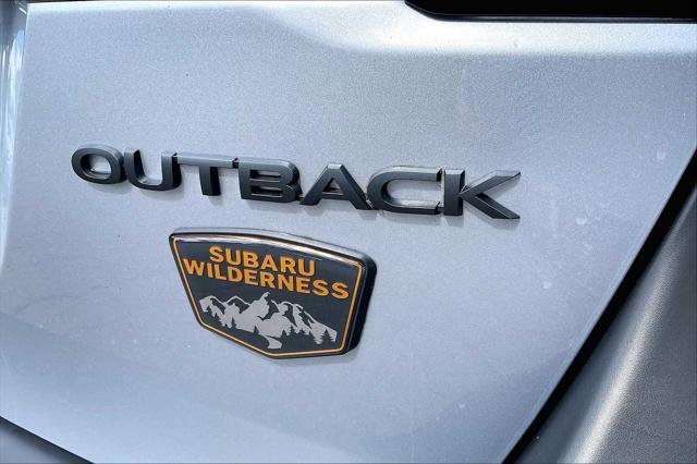 Photo of 2022 Ice Silver Metallic Subaru Outback