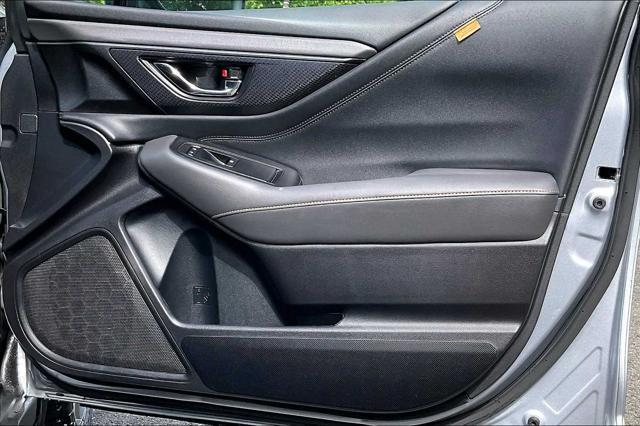 Photo of 2022 Ice Silver Metallic Subaru Outback