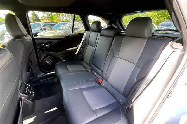 Photo of 2022 Ice Silver Metallic Subaru Outback