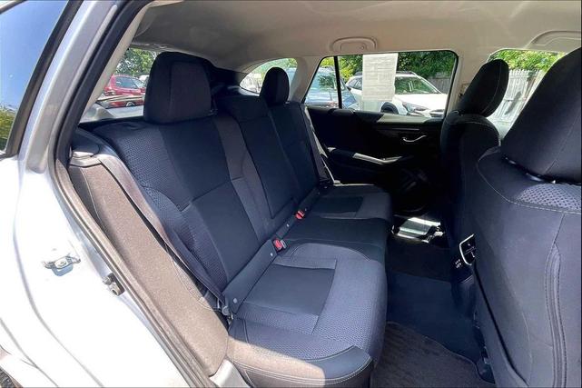 Photo of 2023 Ice Silver Metallic Subaru Outback