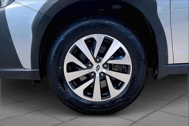 Photo of 2023 Ice Silver Metallic Subaru Outback