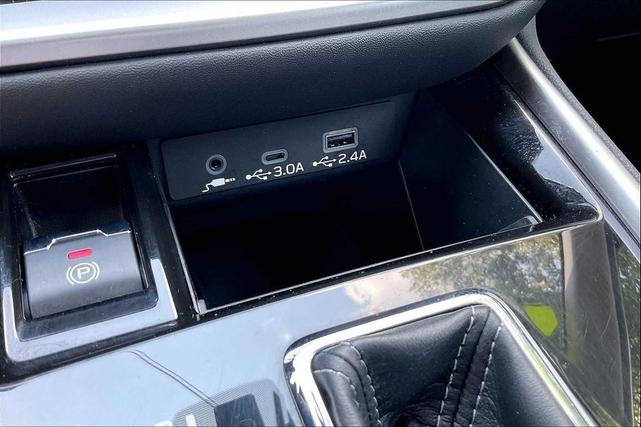 Photo of 2023 Ice Silver Metallic Subaru Outback