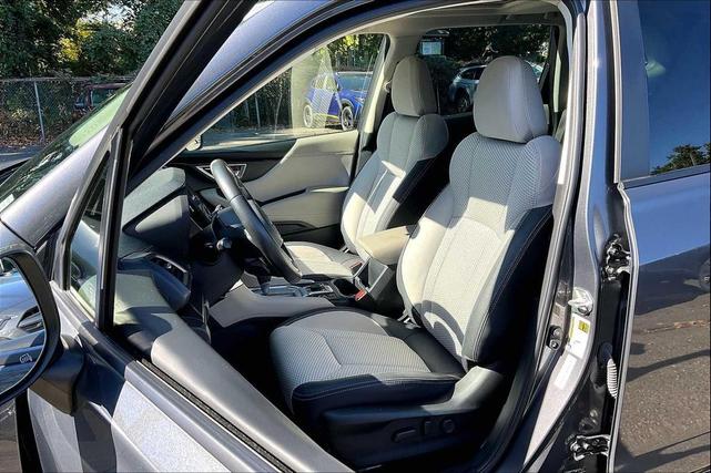 Photo of 2023 Magnetite Gray Metallic Subaru Forester