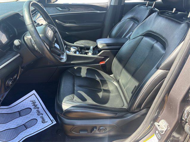 Photo of 2021 Baltic Gray Metallic Clearcoat Jeep Grand Cherokee L