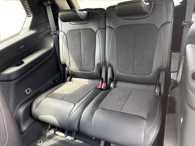 Photo of 2025 Baltic Gray Metallic Clearcoat Jeep Grand Cherokee L