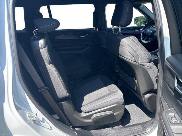 Photo of 2025 Bright White Clearcoat Jeep Grand Cherokee L