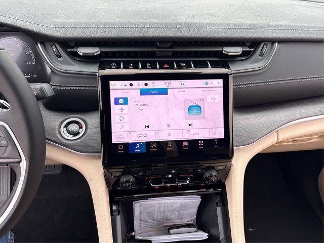 Photo of 2025 Silver Zynith Jeep Grand Cherokee L