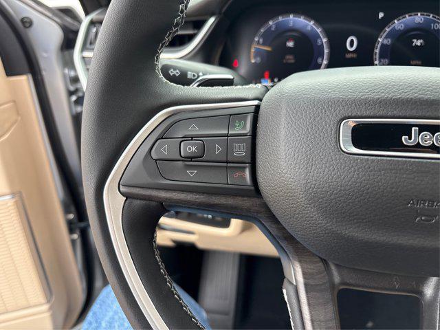 Photo of 2025 Silver Zynith Jeep Grand Cherokee L